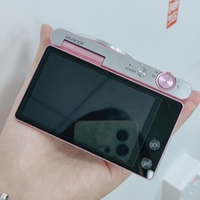 Samsung MV900f Digital Camera 16MP 5x Optical Zoom 3.3" Flip Screen Wi-Fi PINK