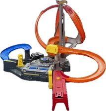 Hot Wheels Spin Storm Track Set Orange Track High Speed Multi-Lane Loops CDL45