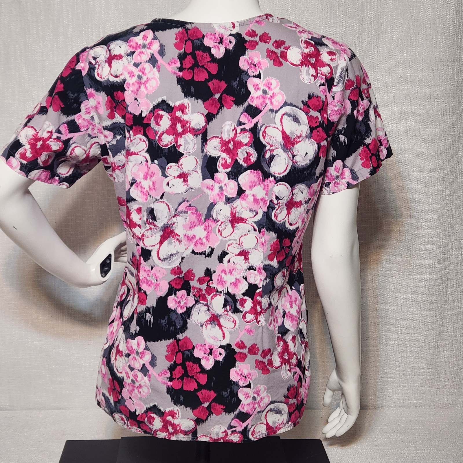 White Cross Scrubs Top Scrub Pink Floral Cotton Pleated Neckline Medium