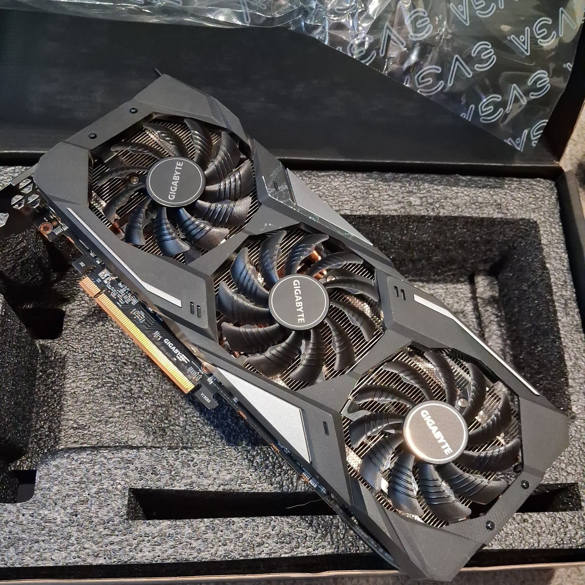 [中古] RADEON RX 5700 8GB GDDR6 OC Buy GIGABYTE Radeon RX 5700 XT GAMING OC GDDR6 Graphics Card - 8GB