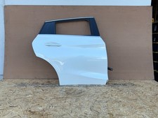 Porte arrière et accessoires Infiniti QX30