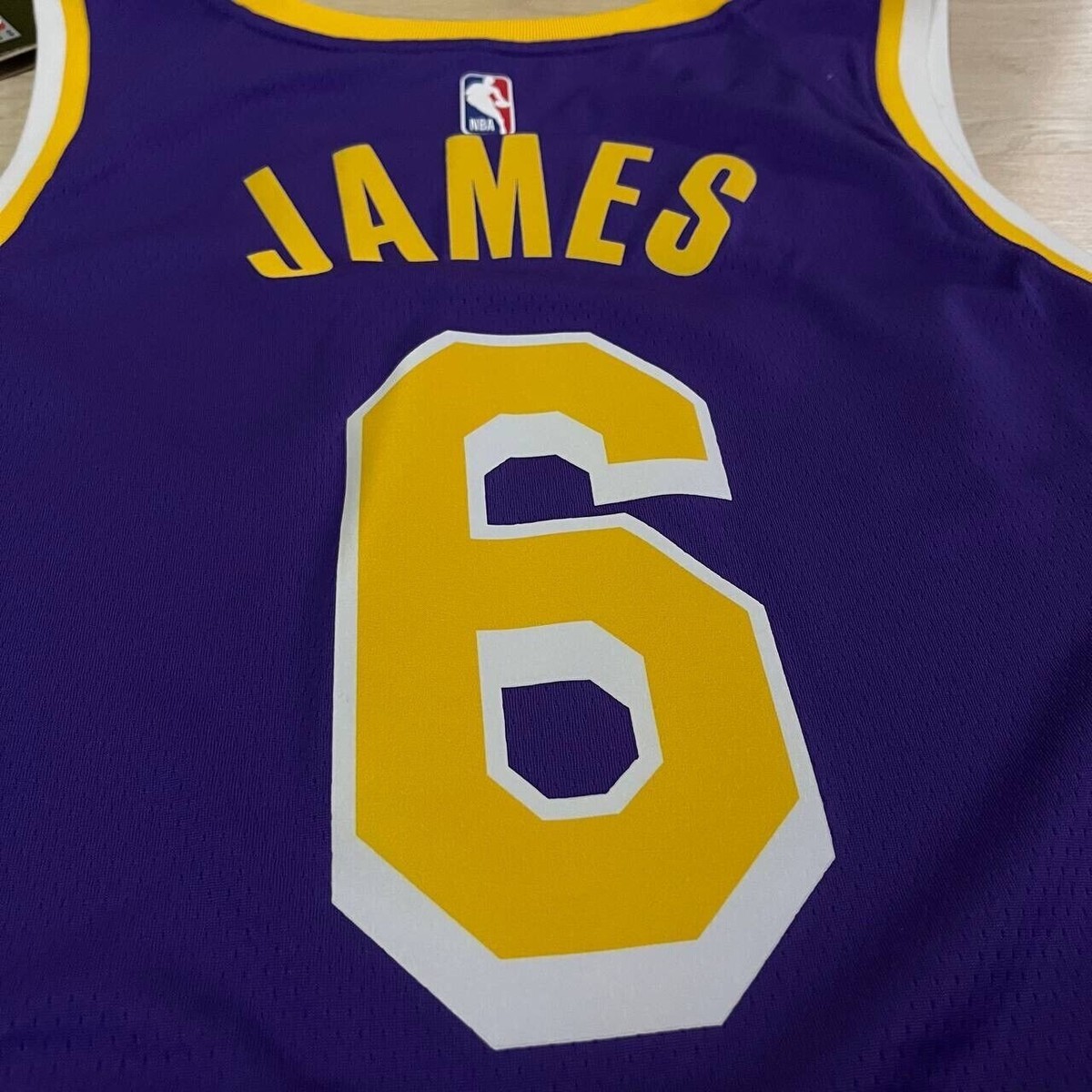 NWT L.A. LAKERS NBA NIKE JORDAN #6 LEBRON JAMES SWINGMAN SIZE “L
