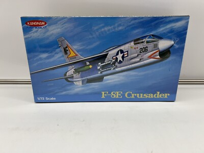 Kangnam 1/72 Scale F-8E Crusader Plane Model Kit 7121 New! Sealed!