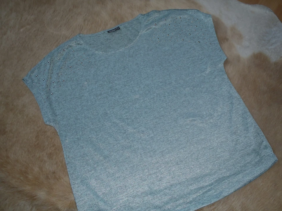 2 Janina Damen Shirts kurzarm Gr. 44 mit Nieten Basic unbedingt ansehen!! - Bild 1 von 4