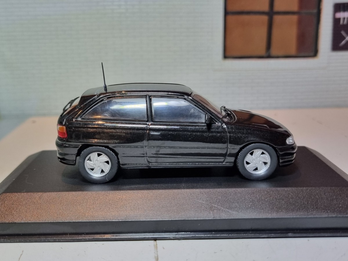 1:43 Opel Vauxhall Astra GSi 16v Mk3 Black Triple 9 Diecast Scale