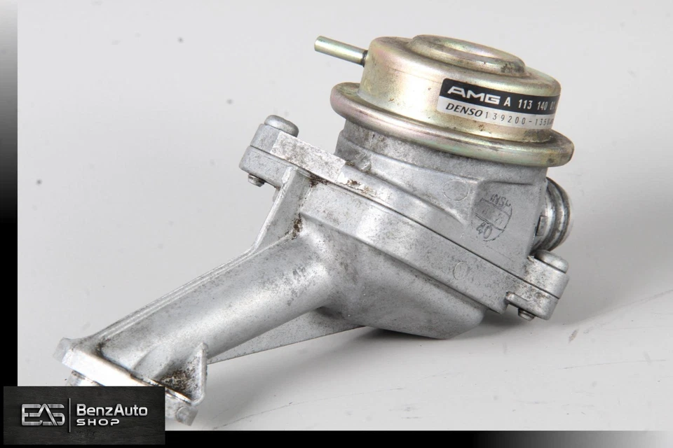 03-08 Válvula de retención bomba de aire izquierda Mercedes R230 SL55 E55 S55 AMG emisión EGR fabricante de equipos originales Foto 2 de 4