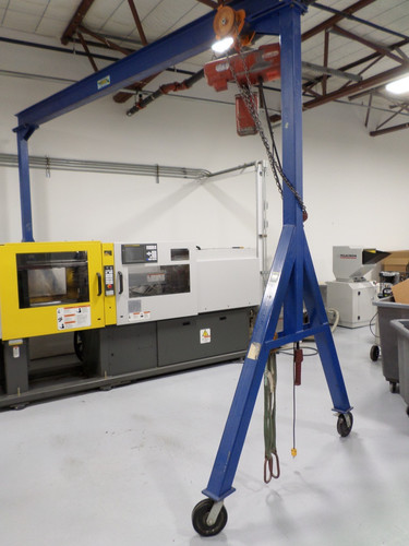 Vestil - 2,000 Lb mobile Gantry Crane 12'-6" span, 10"- high with Electric Hoist