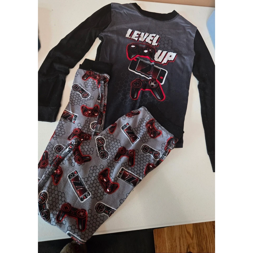 Lote de pijamas para niños talla 12 - Pijamas Dino Lightning & Gamer Level Up - Cuddl Duds Foto 2 de 4