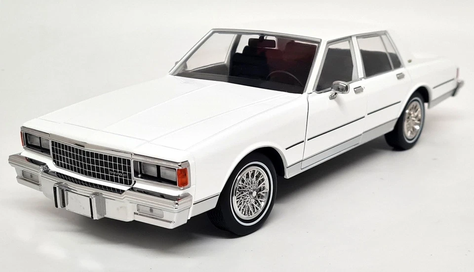 Greenlight 1/18 Chevrolet Caprice Classic 1980 White A-Team Diecast Model Car - Image 4 of 4