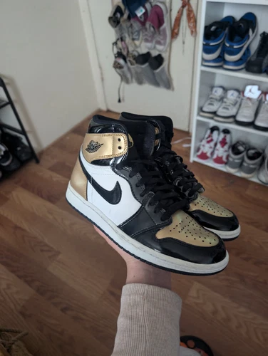 Jordan 1 Retro High 2018 NRG punta oro taglia 6 anni senza scatola autentico