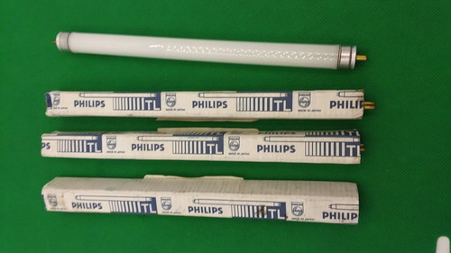 PHILIP 2V805 LINEAR FLUORESCENT BULB T5 MINIATURE BI-PIN 9" LONG 6W (LOT OF 3) - Picture 1 of 4