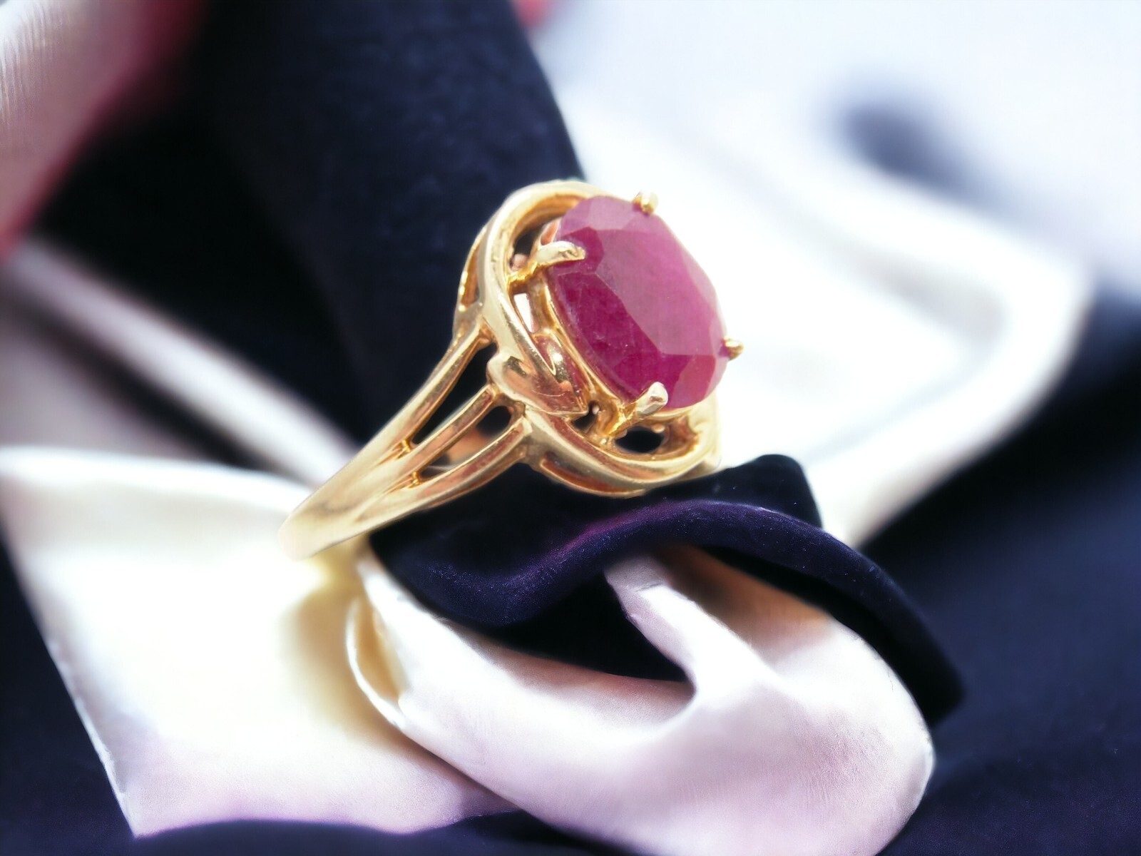 14K Solid Gold  1.2Ct Oval Blood Red Ruby Dinner … - image 3