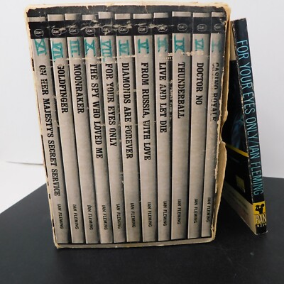 VTG INCOMPLETE ''Complete Ian Fleming'' James Bond 007 Signet Book Set 11