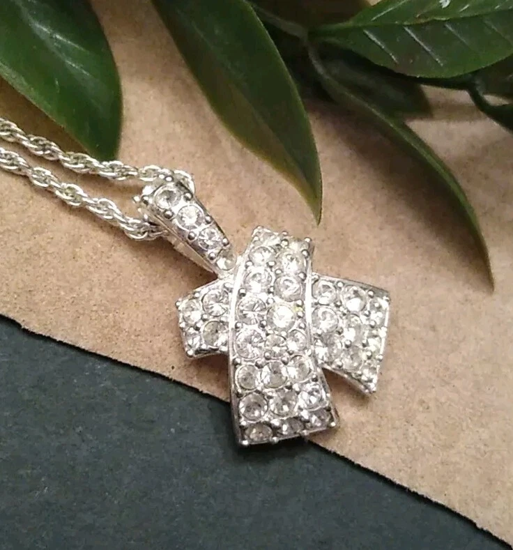Collar Colgante SWAROVSKI 16" Firmado Tono Plata Cruz Cristal Transparente "X"! Foto 3 de 4