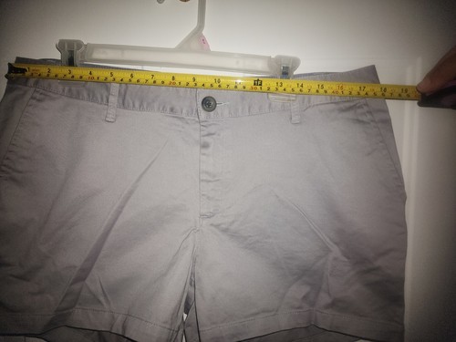 Amazon Essentials Shorts Womens Size 14 Khaki Chino Slash Pocket Stretch New - Picture 2 of 6