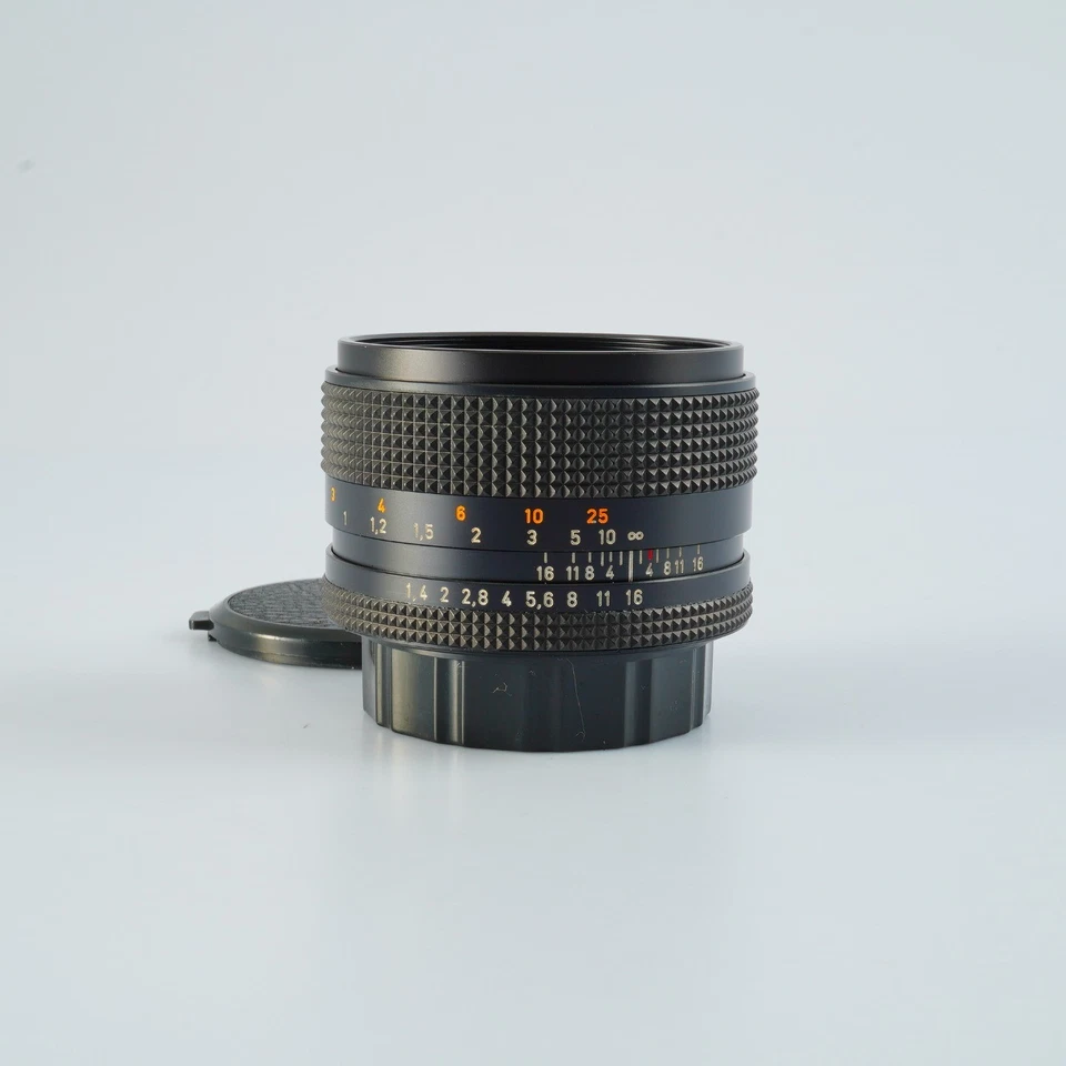 EXCELENTE LENTE CONTAX Carl Zeiss Planar T* 50 mm F/1,4 AEJ Prime