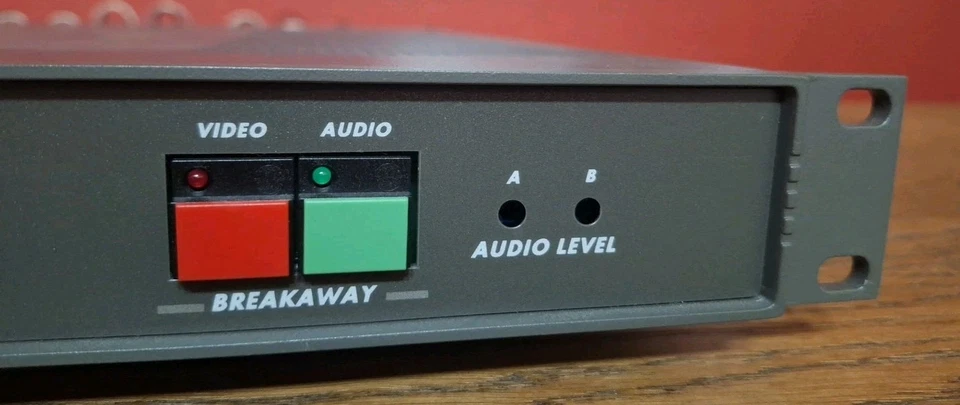 Videotek RS-10A 10-Input BNC Video Analog Routing Switcher Tests Good - A V or B - Image 4 of 4