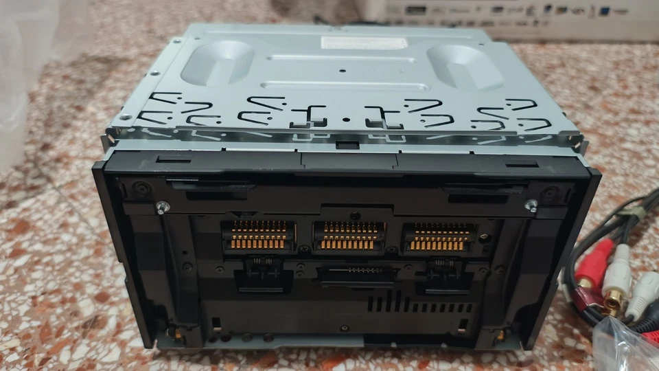 Kenwood DDX8026BT - Immagine 4 di 4