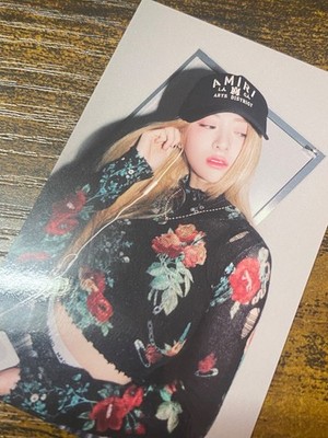 Yunjin Le Sserafim Antifragile Universal Music Official POB Photocard Kpop