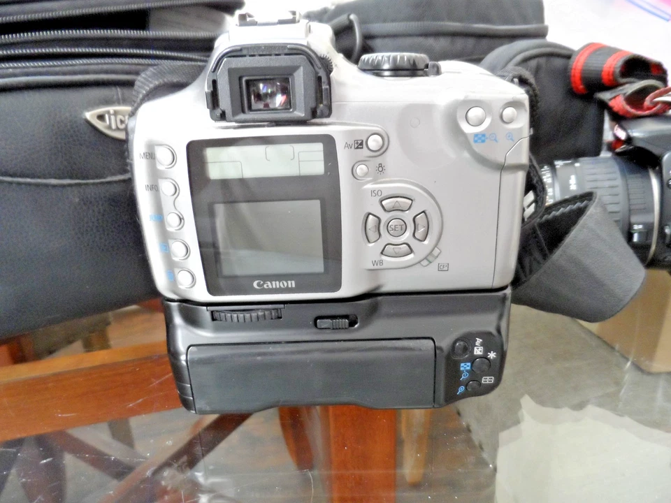 CÁMARA DIGITAL CANON EOS REBEL SLR CON PUENTE DE BATERÍA PAQUETE DE TRABAJO LENTE 18-55 Foto 4 de 4