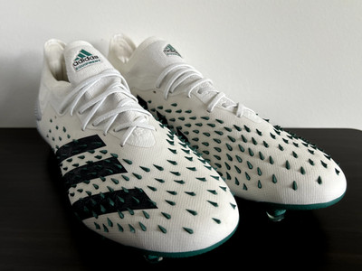 Adidas Predator Freak .1 Low FG Equipment
