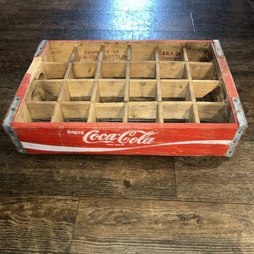 Coca-Cola Vintage Red Wooden/White 24Bottle Soda Carrier Crate Box