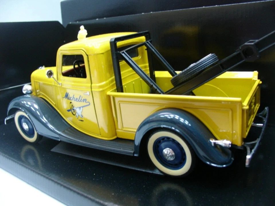 ULTRA RARE Ford Model 40 V8 Michelin Tow Truck 1934 Yellow 1:18 Solido-Auto Art - Image 4 of 4