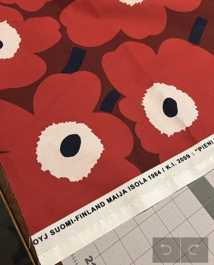 Marimekko PIENI UNIKKO 2, Red Flower Pillow Cover And Insert. Original Fabric - Image 2 of 2