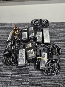 10 x Restposten gebrauchte HP Black Tip TIP Laptop Ladegeräte 19V Mix Amp Box 73