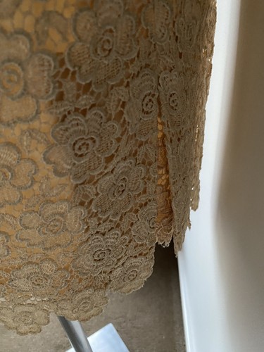 50,s Magnolia Guipure Lace/ Taffeta 2pce ByWalgarLondon. 38”x28”x38 - Picture 7 of 10