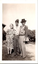 Vtg B W Found Photo WW2 US Army Soldier Son Parents Mom Dad Service Man Family