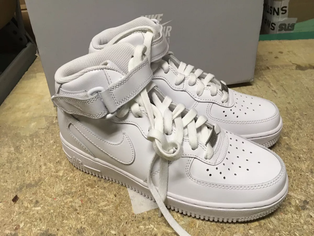 DS WOMENS Nike Air Force 1 MID WHITE DD9625 100SZ 8 BOX DAMAGE eBay