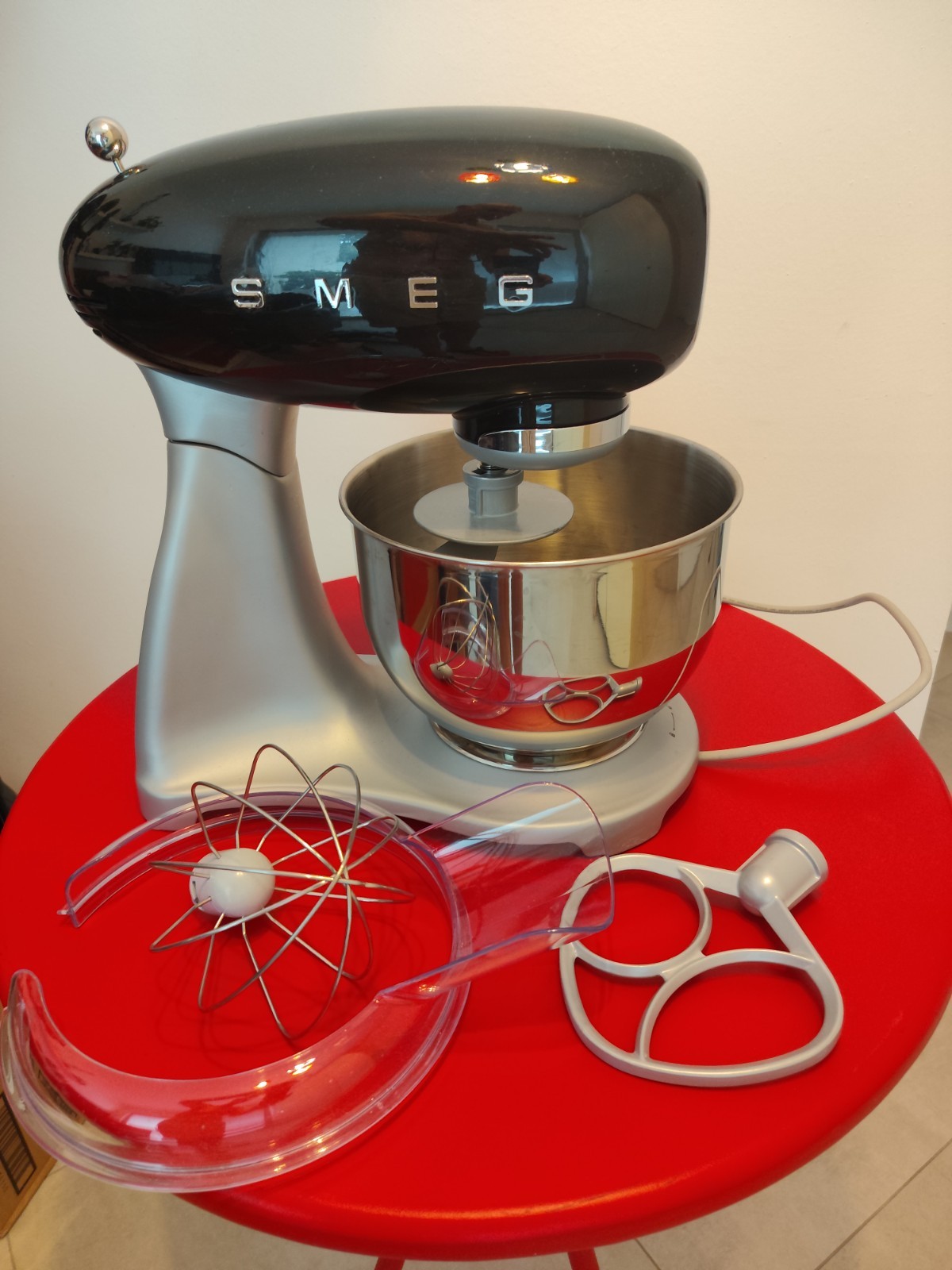 Impastatrice o planetaria Smeg 50's Style - Nera