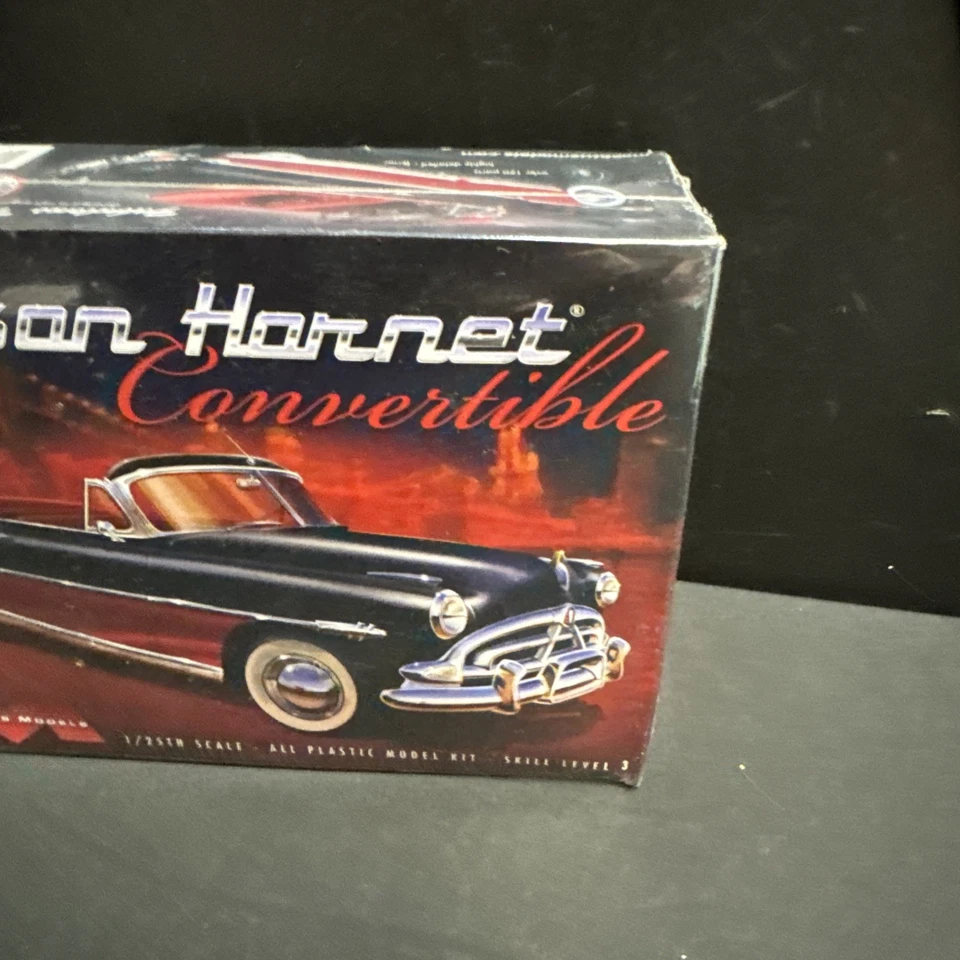 Kit modelo convertible Hudson Hornet 1952 escala 1:25 Moebius Foto 3 de 4