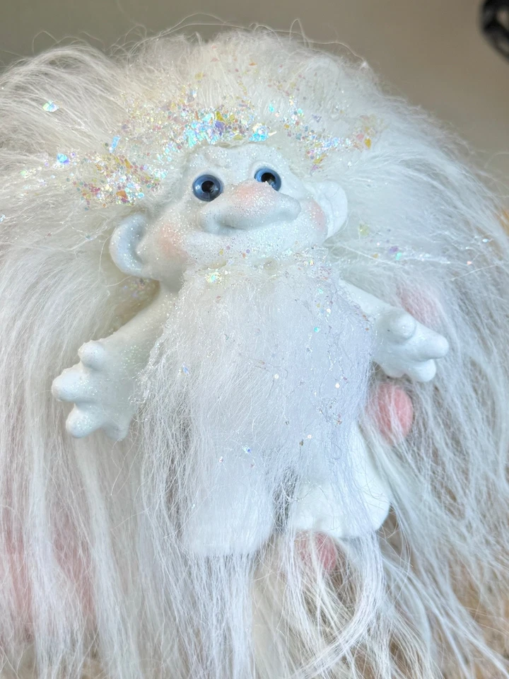 Boneco Dam Troll Snow Guy 5 pol.  O.O.A.K. Cabelo e barba de lã. Olhos de vidro - Imagem 2 de 4