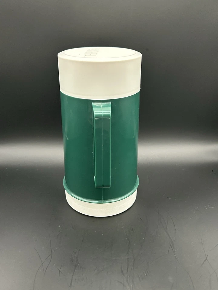 Tarro de comida vintage termo de 10 oz verde y blanco aislado tarro de comida al vacío Foto 2 de 4