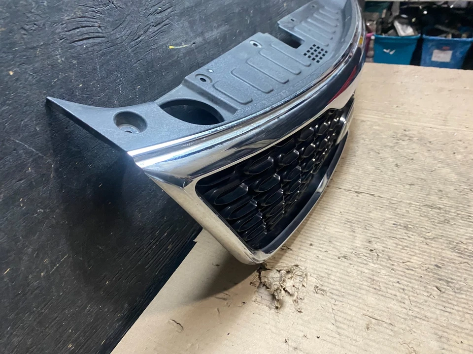 2014 2015 Kia Sorento Front Upper Grill Grille OEM v4156 DG - Image 3 of 4