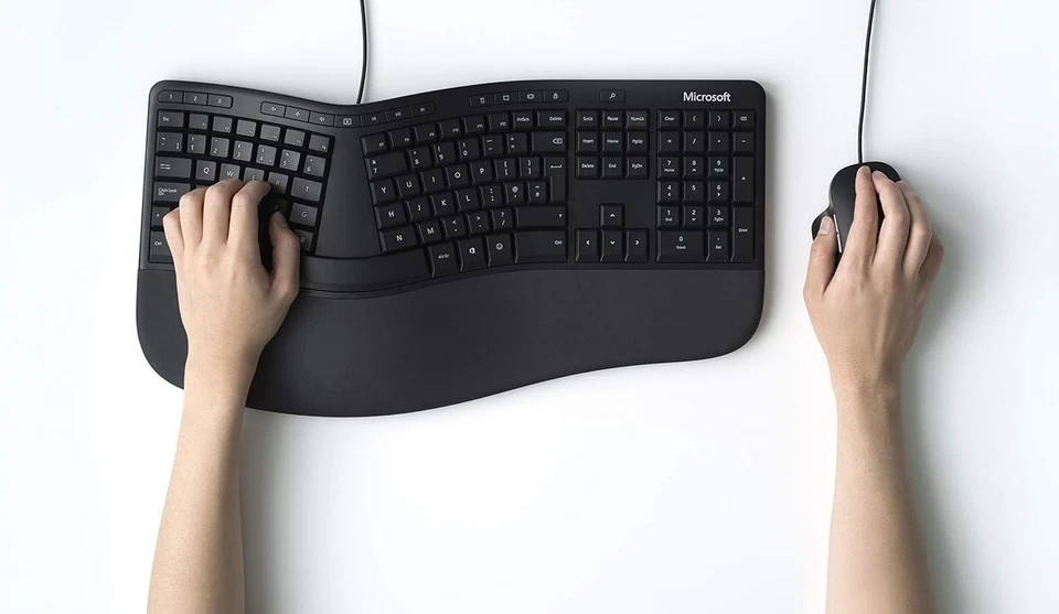 Microsoft Ergonomic USB Keyboard + Mouse Combo Wired Desktop Arabic Layout - Image 3 of 4
