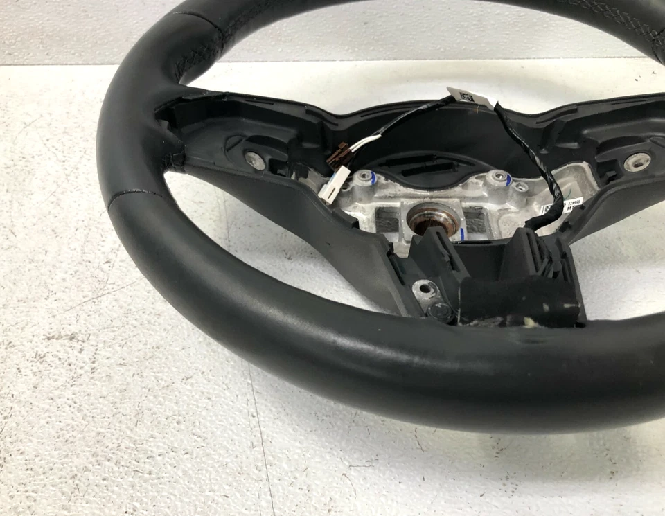 2019 2020 Mercedes Benz GLE400 A220 Leather Steering Wheel Black OEM - Image 3 of 4