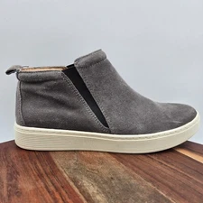 Sofft Britton Boots Women's 10M Gray Suede Waterproof Chelsea Sneakers Booties