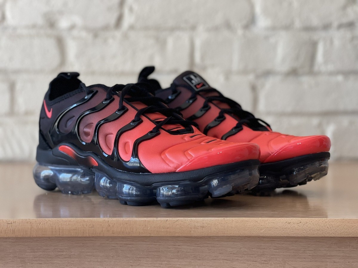 Nike Air Vapormax Plus Darth Maul Black Crimson Running DZ4857-001
