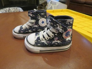 blue unicorn converse