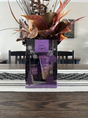 Victoria's Secret Pure Seduction Set - Fragrance Mist/ Lotion 75ml each