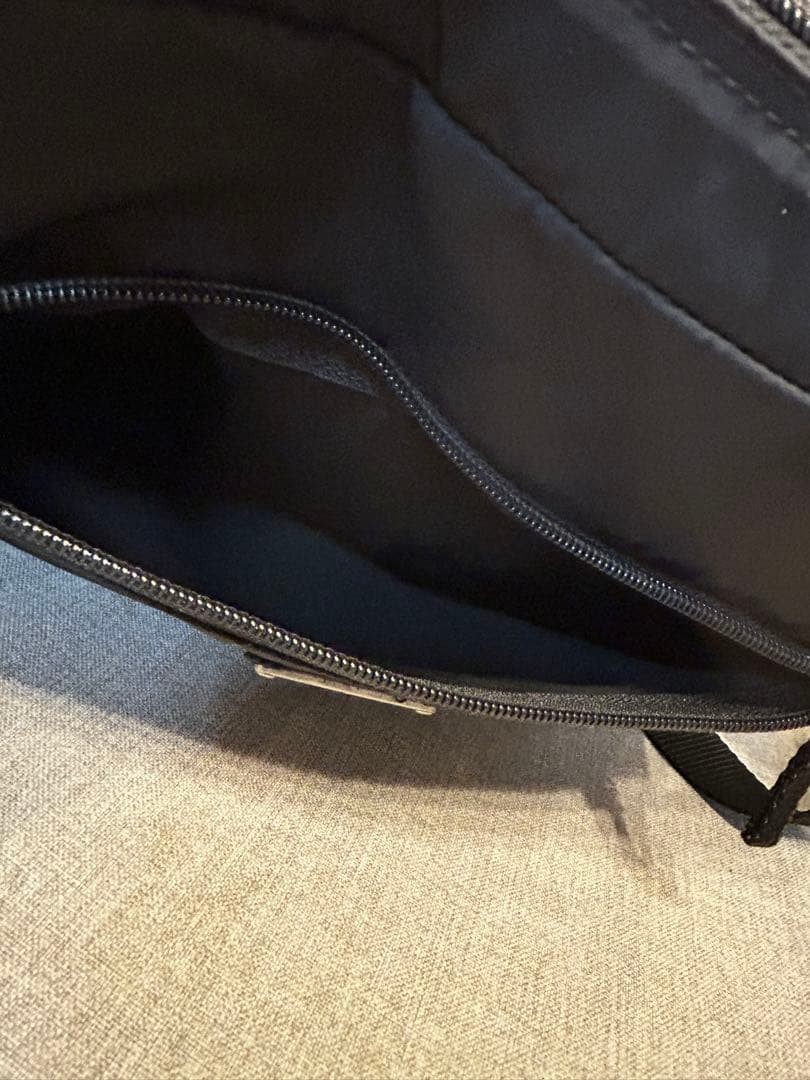 PRADA Tessuto Nylon Camera Bag Crossbody Shoulder Bag Black Zip Pocket thumbnail 23