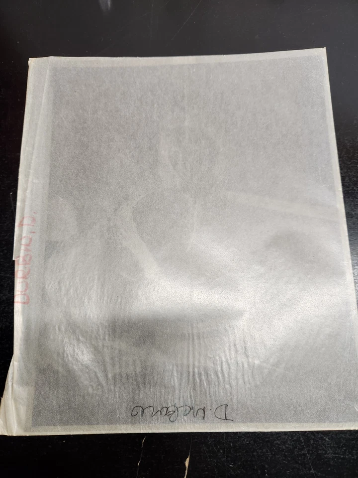 Negativo vintage de actriz en una escena de película Foto 2 de 4