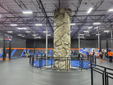 Extreme Engineering 24' Stationary Climbing Rock Wall W/ 8 Belays