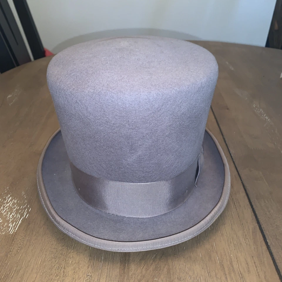 Vintage Mad Hatter Lilac Color Top Hat Alice in Wonderland Dorfman-Pacific - Image 4 of 4