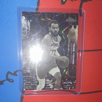 Trae young LASER REFRACTOR /175 TOPPS CHROME NBA 2026 CACTUS JACK BASE INSERT
