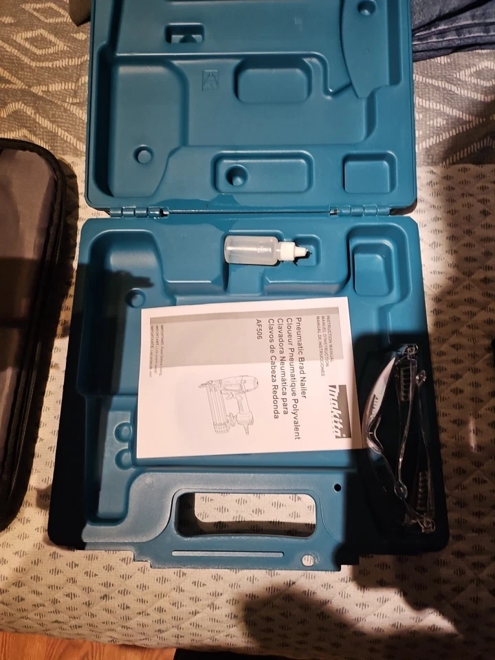 Makita Pneumatic Brad Naller - Image 4 of 4