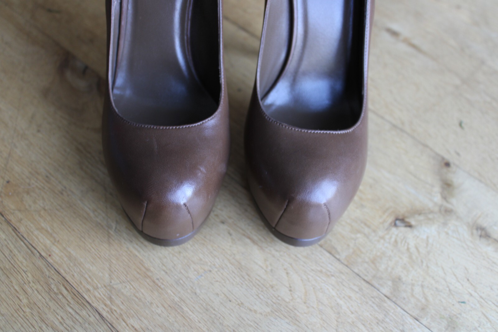 YSL Yves Saint Laurent Court Tribute tacchi in pelle marrone taglia UK 4 EU 37